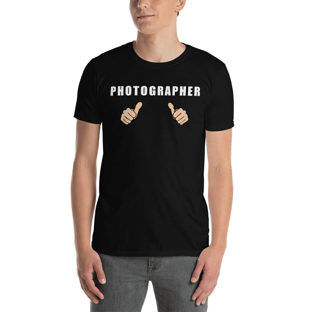 Photographer with 2 thumbs t-shirt